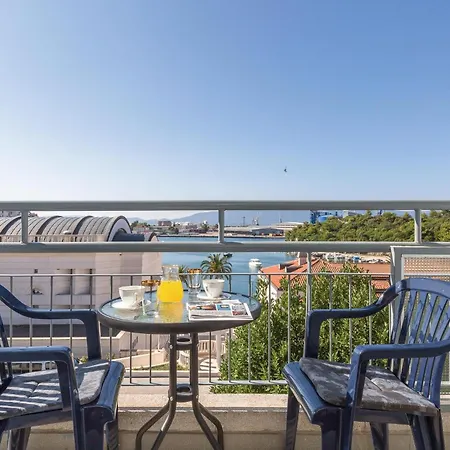 Two-bedroom In Ploce (Dubrovnik-Neretva)