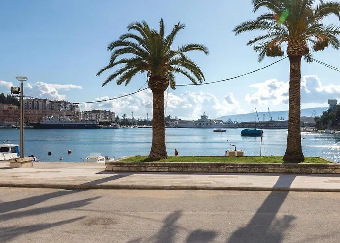 Two-bedroom In Ploce (Dubrovnik-Neretva)