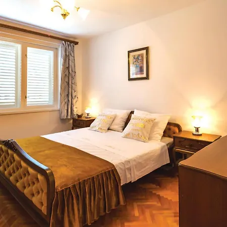 Gorgeous In With Wifi Apartment Ploce (Dubrovnik-Neretva)